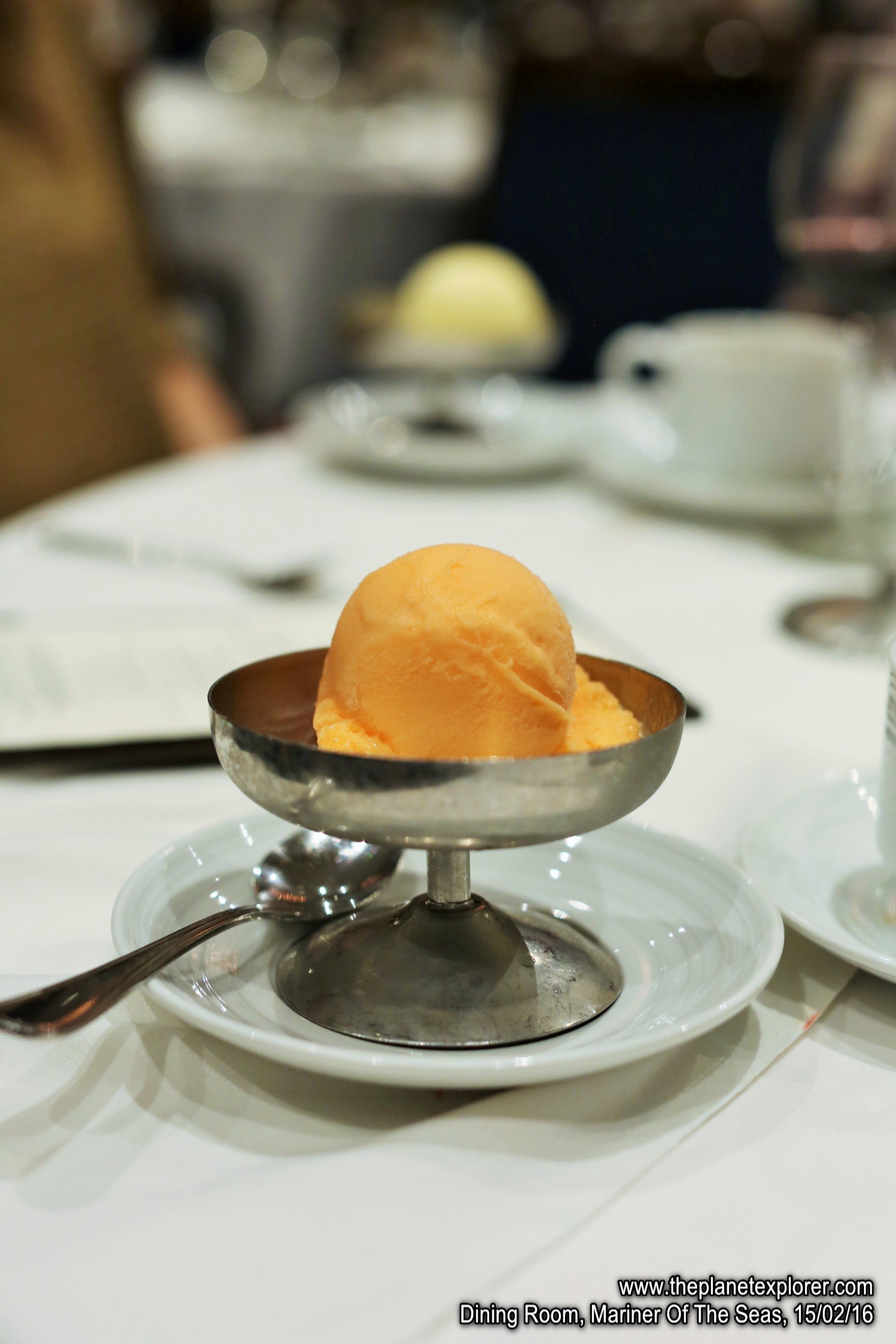 2016-02-15_2138_Mariner Of The Seas_Dining Room_Sherbet_c5DMk3_Q03A8146_LR_@www
