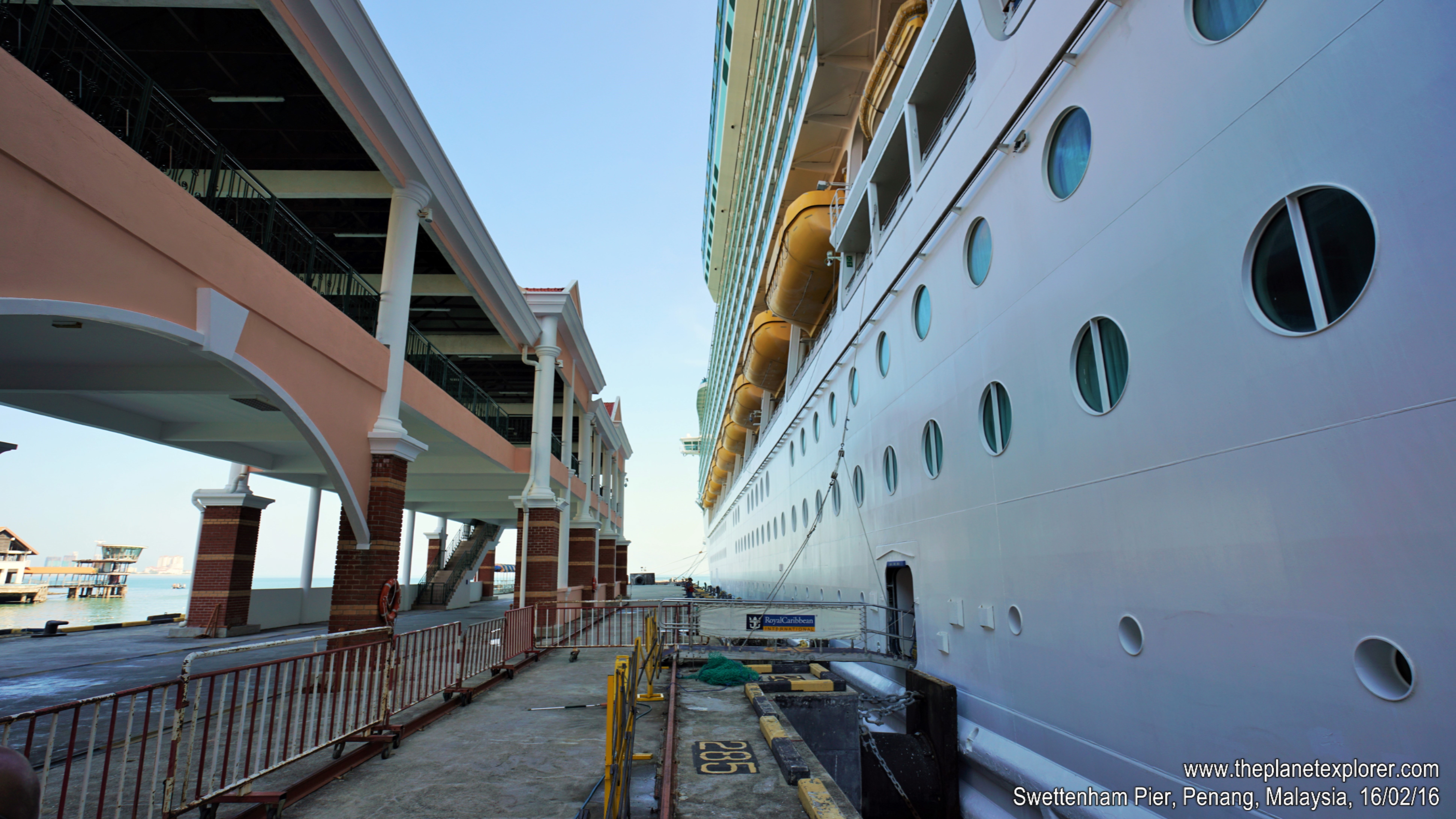 2016-02-16_1109_Malaysia_Penang_Swettenham Pier_DSC03883_LR_@www