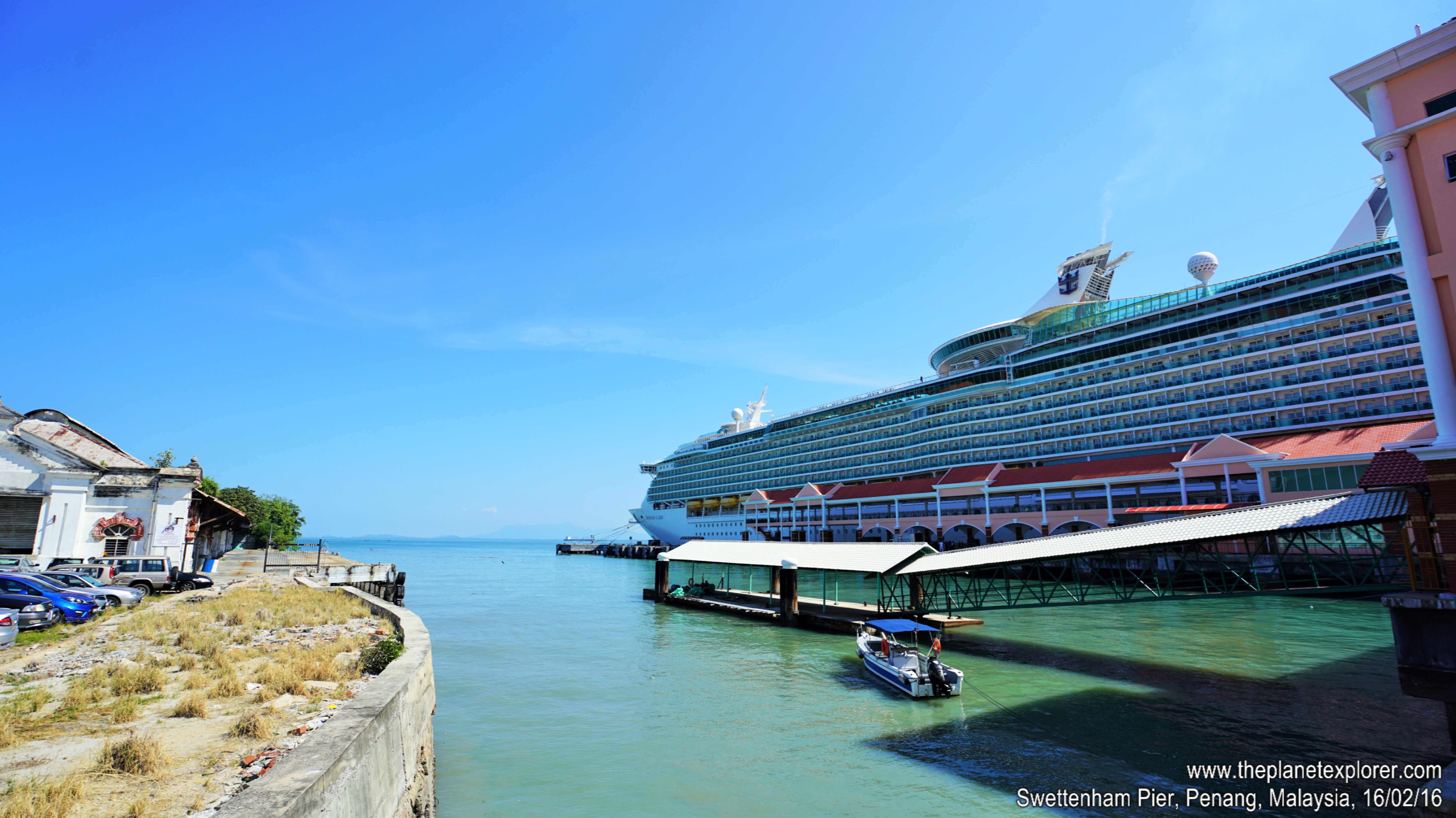 2016-02-16_1115_Malaysia_Penang_Swettenham Pier_Mariner Of The Seas_DSC03888_LR_@www