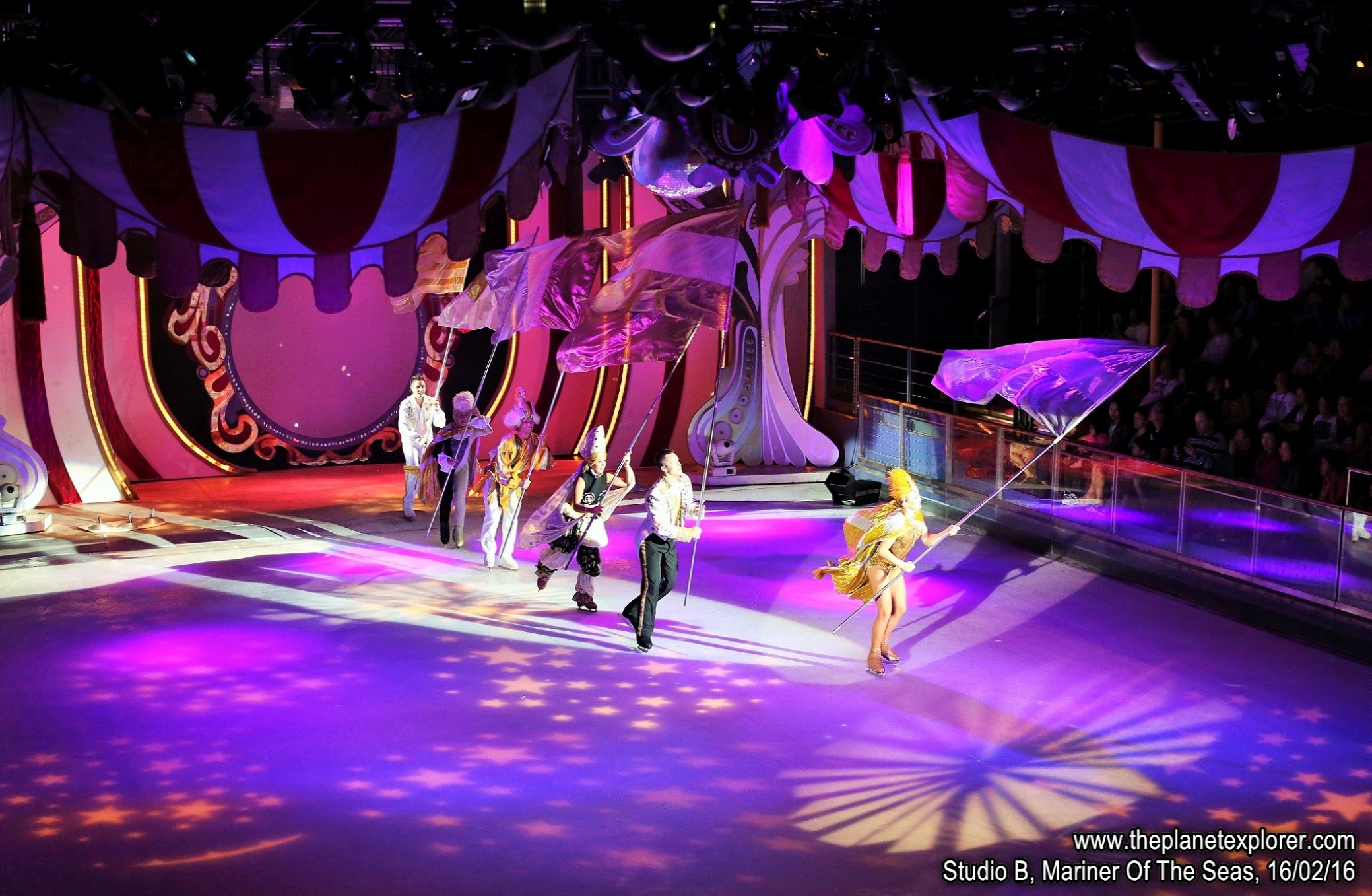 2016-02-16_1852_Mariner Of The Seas_Studio B_Ice Under The Big Top_Q03A8363_c5DMk3_LR_@www