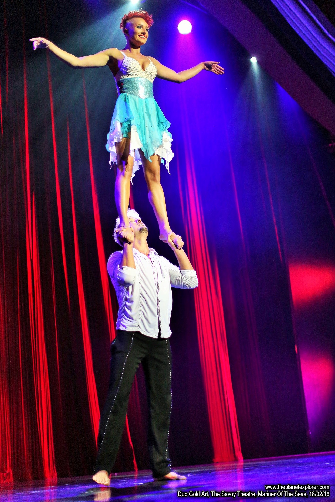 2016-02-18_1920_Mariner Of The Seas_The Savoy Theatre_Duo Gold Art_Q03A8543_c5DMk3_LR_@www