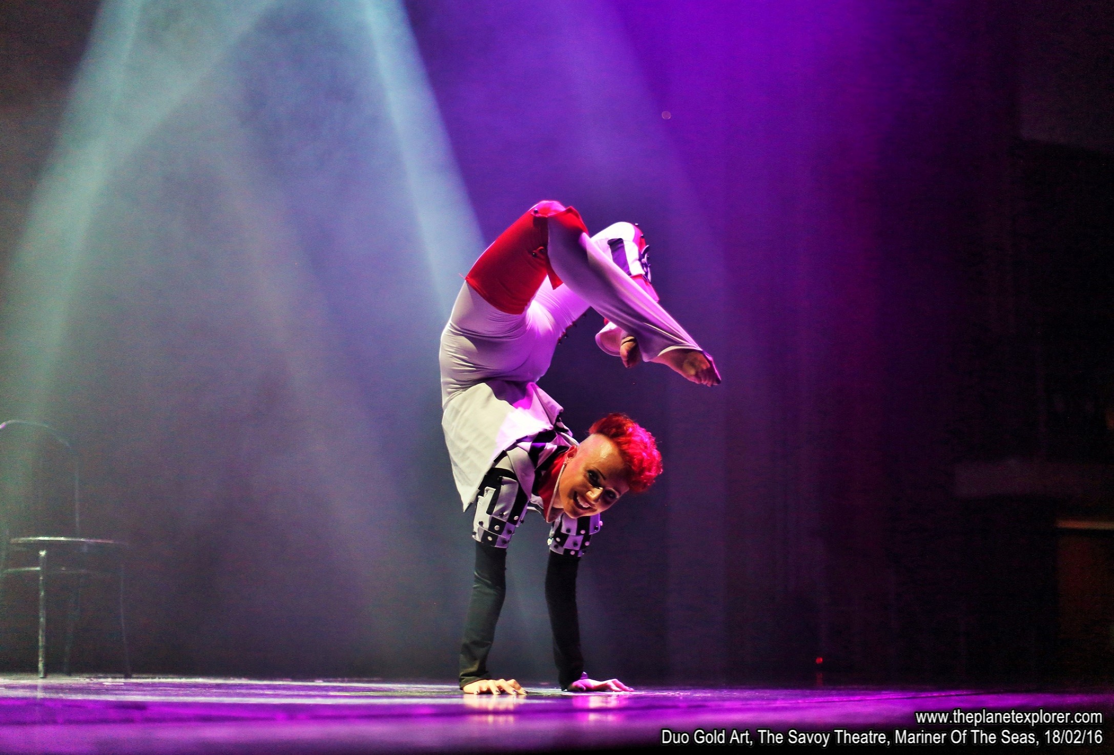 2016-02-18_1931_Mariner Of The Seas_The Savoy Theatre_Duo Gold Art_Q03A8573_c5DMk3_LR_@www