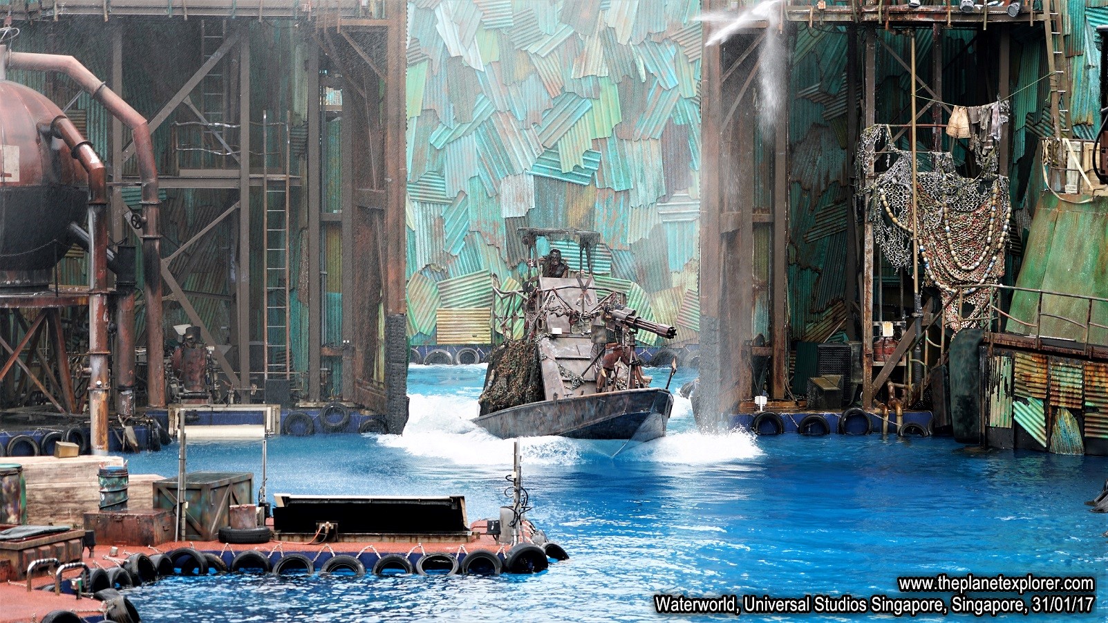 2017-01-31_1509_Singapore_Universal Studios Singapore_Waterworld_a7r2_DSC06443_LR_@www