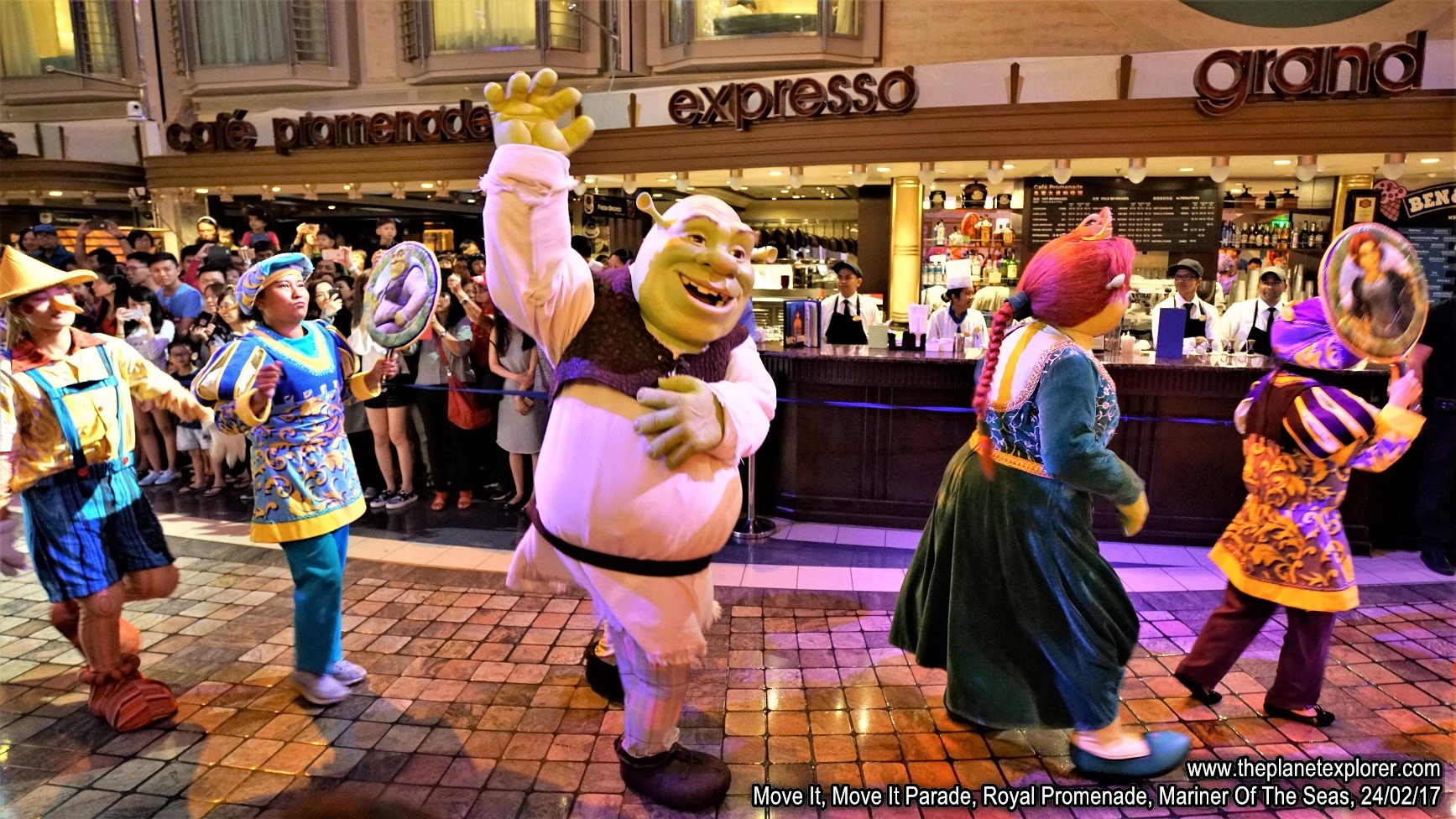 2017-02-24_1713_Mariner Of The Seas_Royal Promenade_Move It, Move It Parade_DSC06803_s7R2_LR_@www