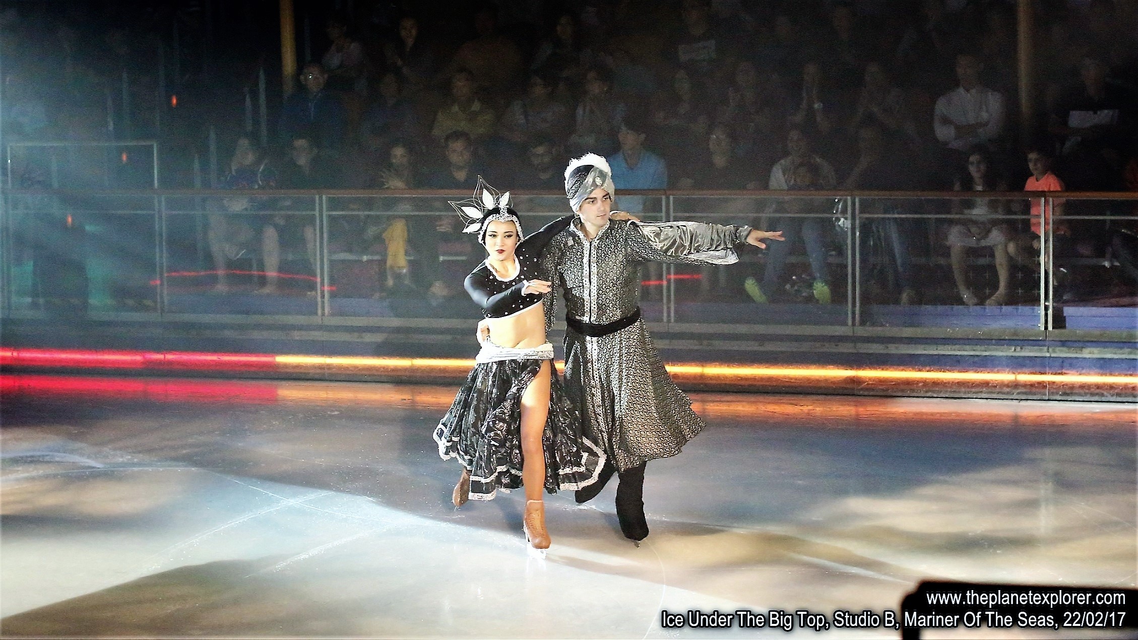 2017-02-24_2233_Mariner Of The Seas_Studio B_Ice Under The Big Top_Q03A3638_c5DMk3_LR_@www