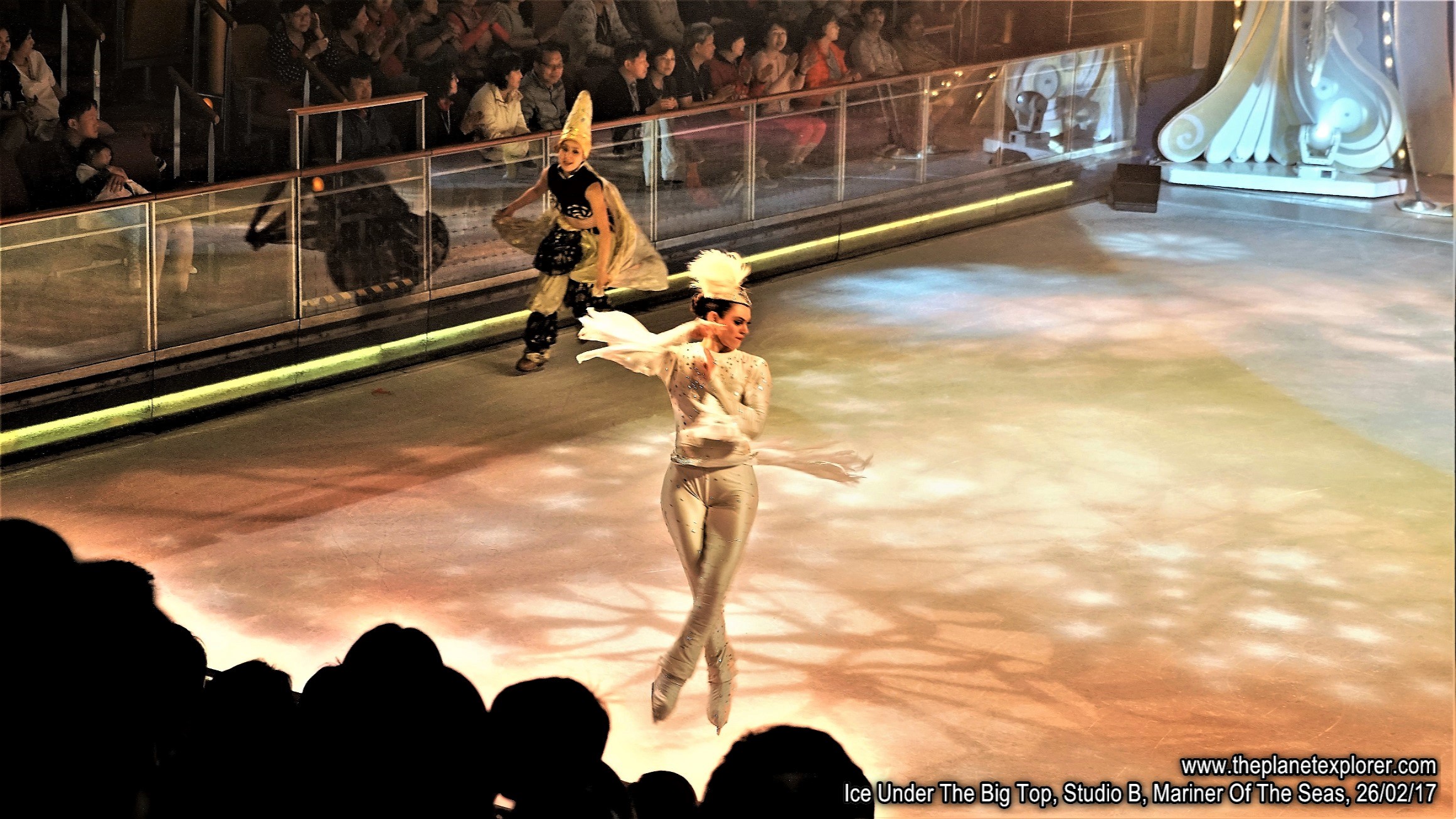 2017-02-26_1549_Mariner Of The Seas_Studio B_Ice Under The Big Top_DSC07056_s7R2_LR_@www