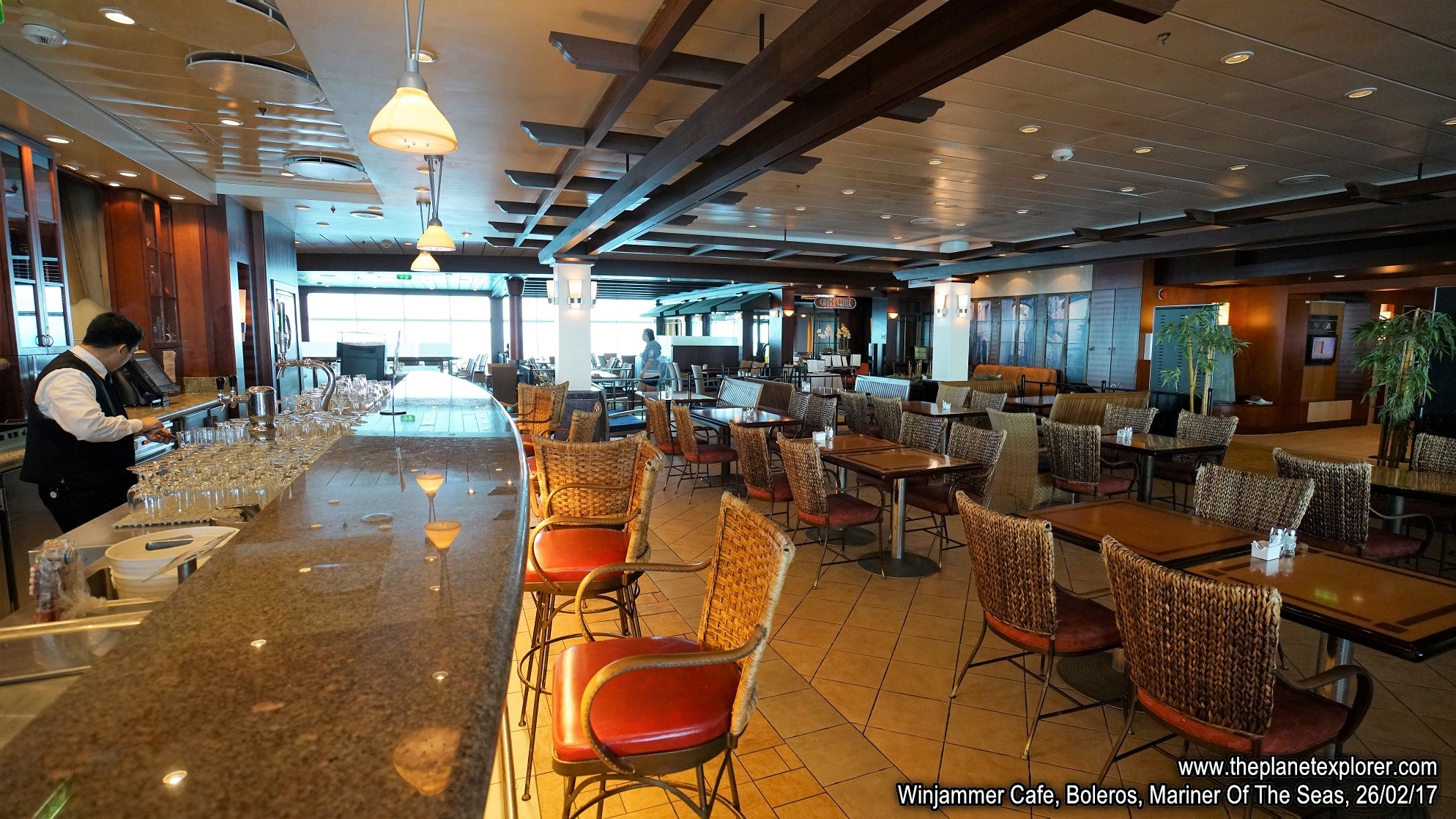 2017-02-26_1614_Mariner Of The Seas_Winjammer Cafe_DSC07103_s7R2_LR_@www