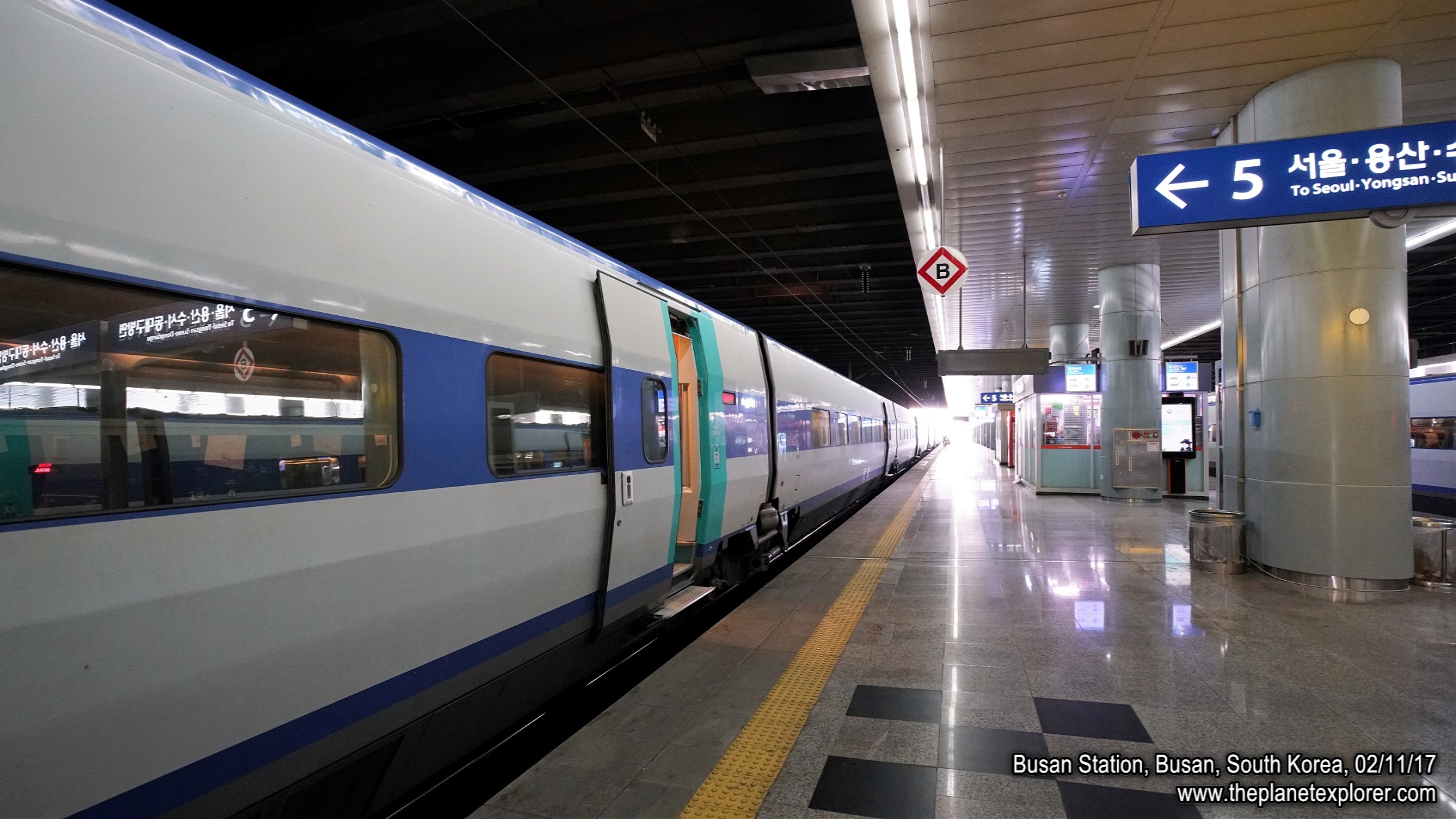 20171102_1043_South Korea_Busan_Busan Station_DSC06777_Sony a7R2_LR_@www